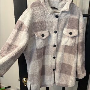 Large women’s Soft Gray Sherpa Jacket